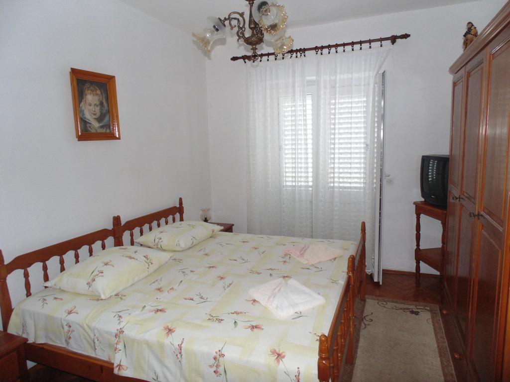 Villa Apartments Mate Cebalo Лумбарда Екстер'єр фото